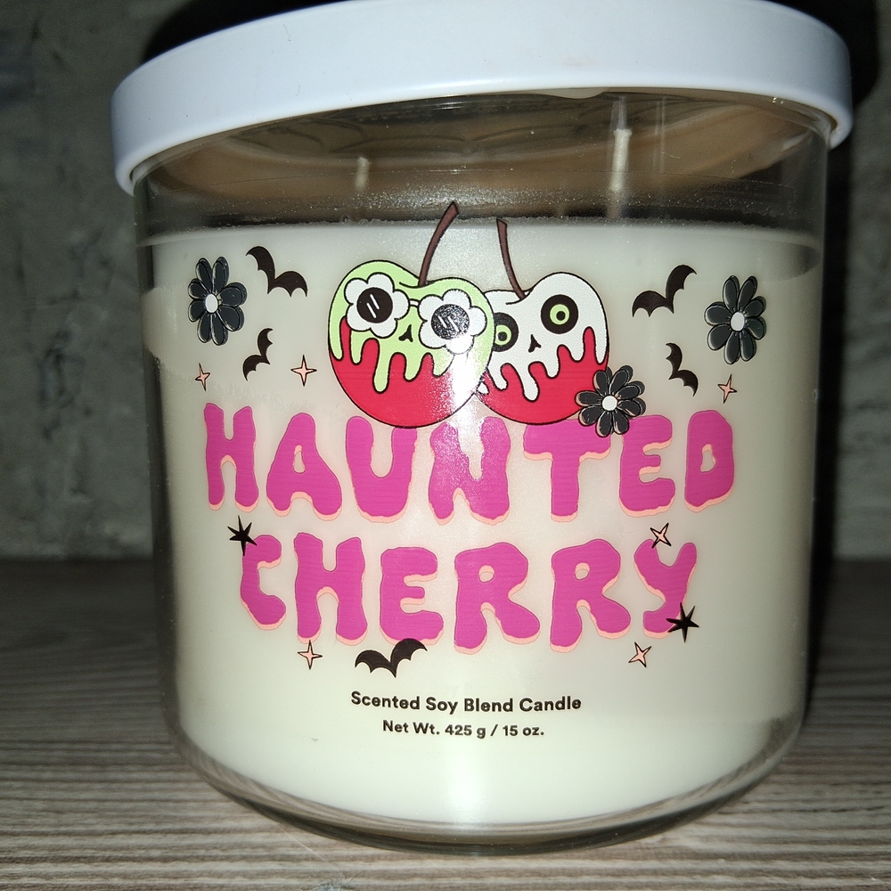 Ulta Beauty Collection HAUNTED CHERRY 3-Wick Candle.Cherry, Plum + Vanilla NEW!
